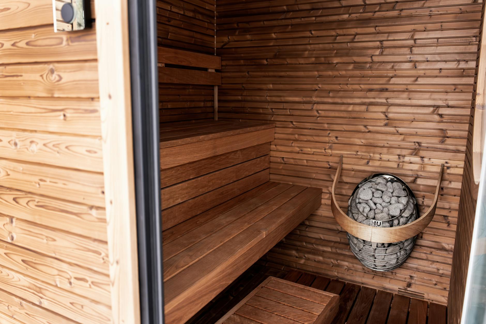 Daily Sauna Use: What Happens to a Healthy Body