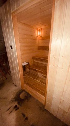 Mixed Mixed wood sauna in All over